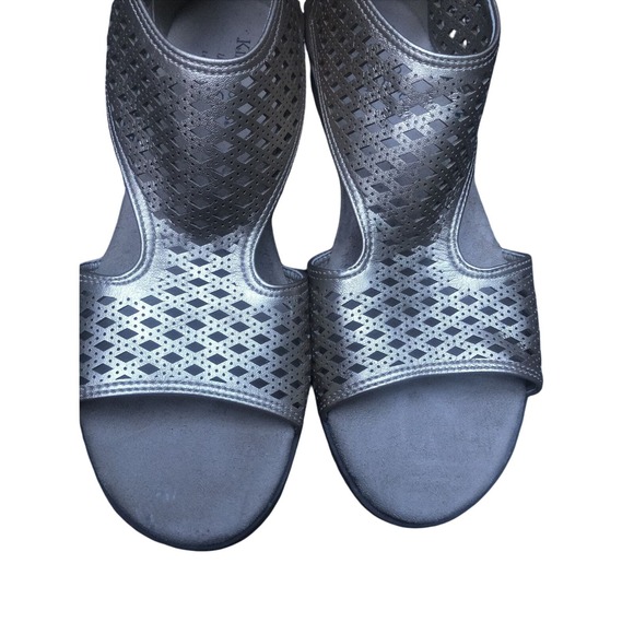 Kim Rogers Fanyah Sandals Womens 10M Golden Ultra Comfort - Picture 3 of 4